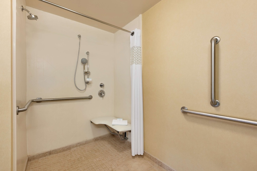 Hampton Inn & Suites Mahwah - photo 23
