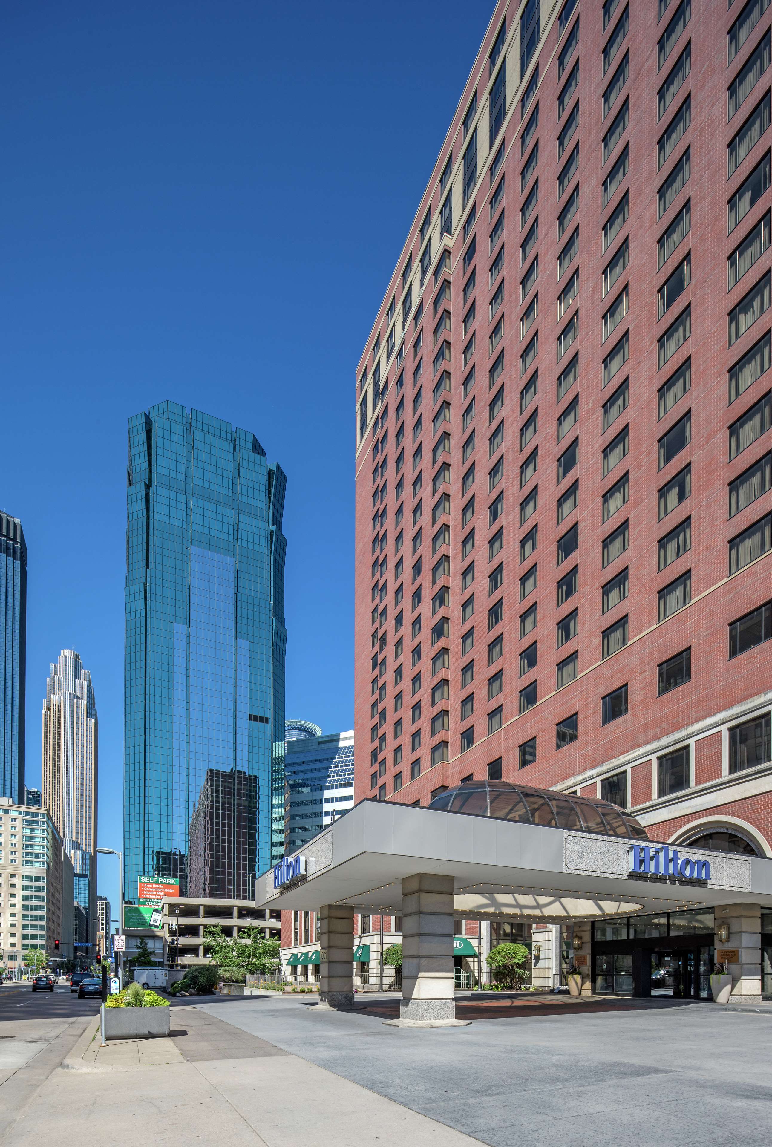 Hilton Minneapolis - photo 3