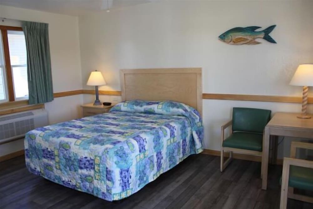 Pony Island Inn - photo 15