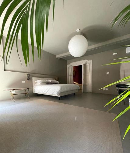 Torre dell Angelo B&B — 4-Star Luxury Hotel in Desenzano Del Garda, Italy