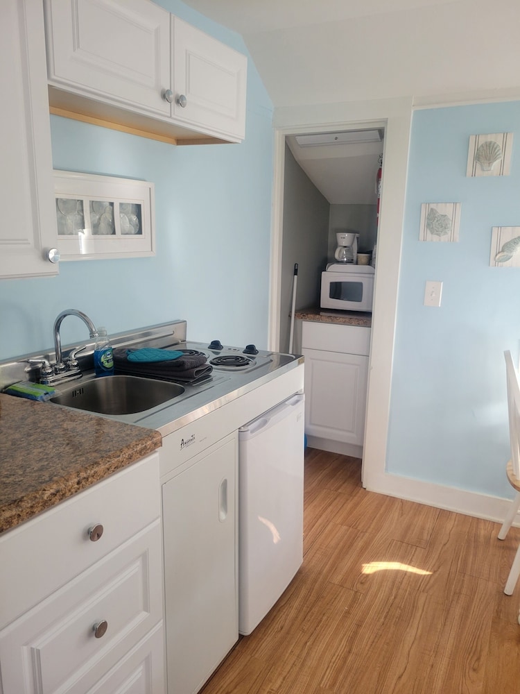 2 River Road Inn & Cottages - photo 42