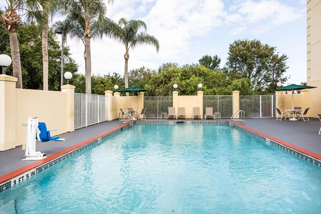La Quinta Inn & Suites by Wyndham Melbourne Viera - photo 10