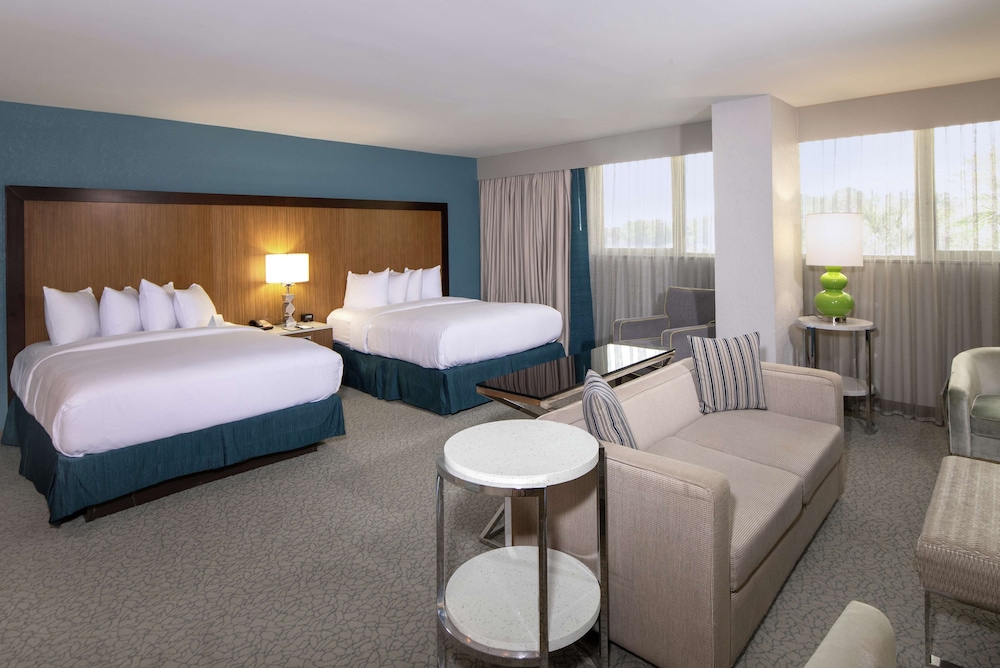 DoubleTree by Hilton Hotel Jacksonville Airport - photo 5