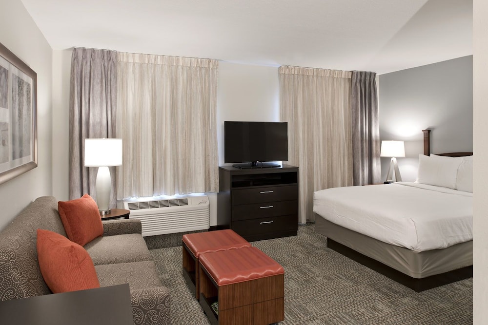 Staybridge Suites Charlotte Ballantyne by IHG - photo 8