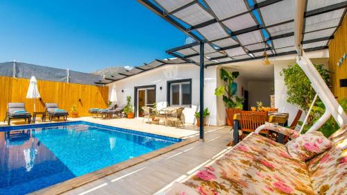 Kalkan Ulugol 2 Bedroom Villa — 4-Star Luxury Hotel in Kalkan, Turkey