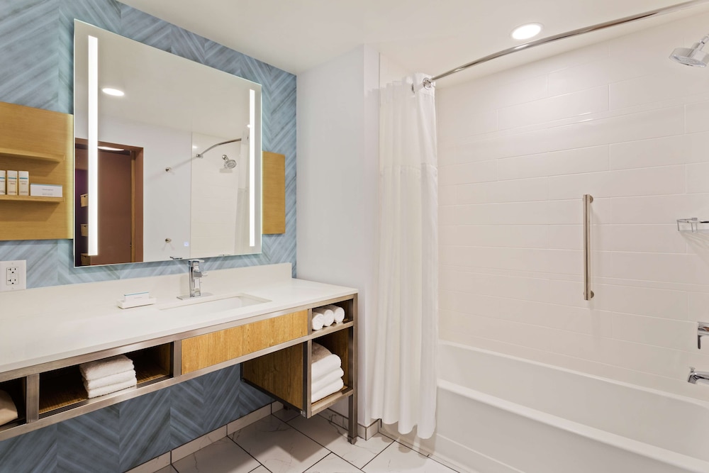 Hilton Garden Inn Homestead - photo 20