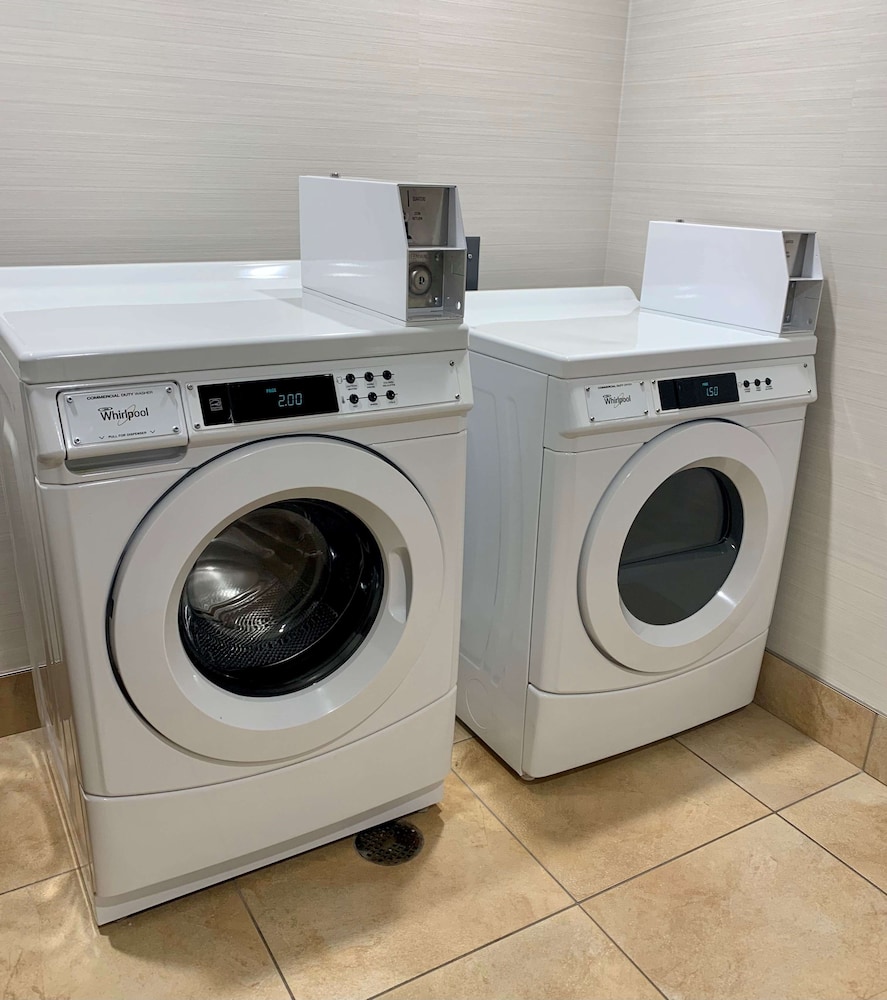 Hampton Inn Harrisburg East - photo 44