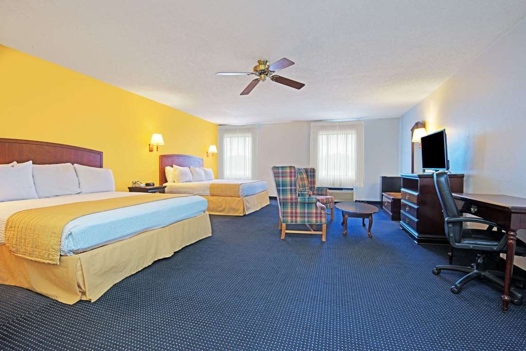 Days Inn by Wyndham Troy - photo 12