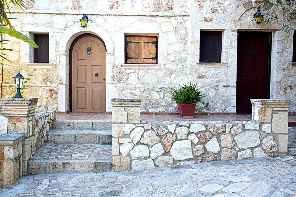 Monte e Mare — Argostolion — photo 3