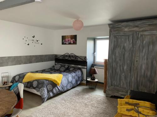 Studio Entier Tout Confort - last minute hotel in Unknown City