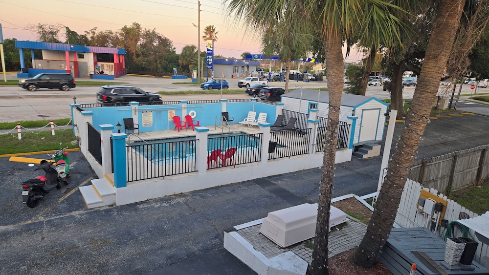 Merida Inn and Suites - photo 20