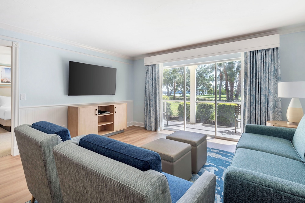 Hilton Vacation Club Charter Club Naples Bay - photo 9
