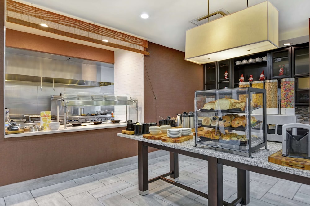 Hilton Garden Inn Fayettevile - photo 32