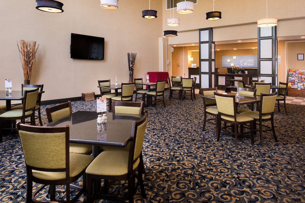 Holiday Inn Express & Suites Bucyrus by IHG - photo 35