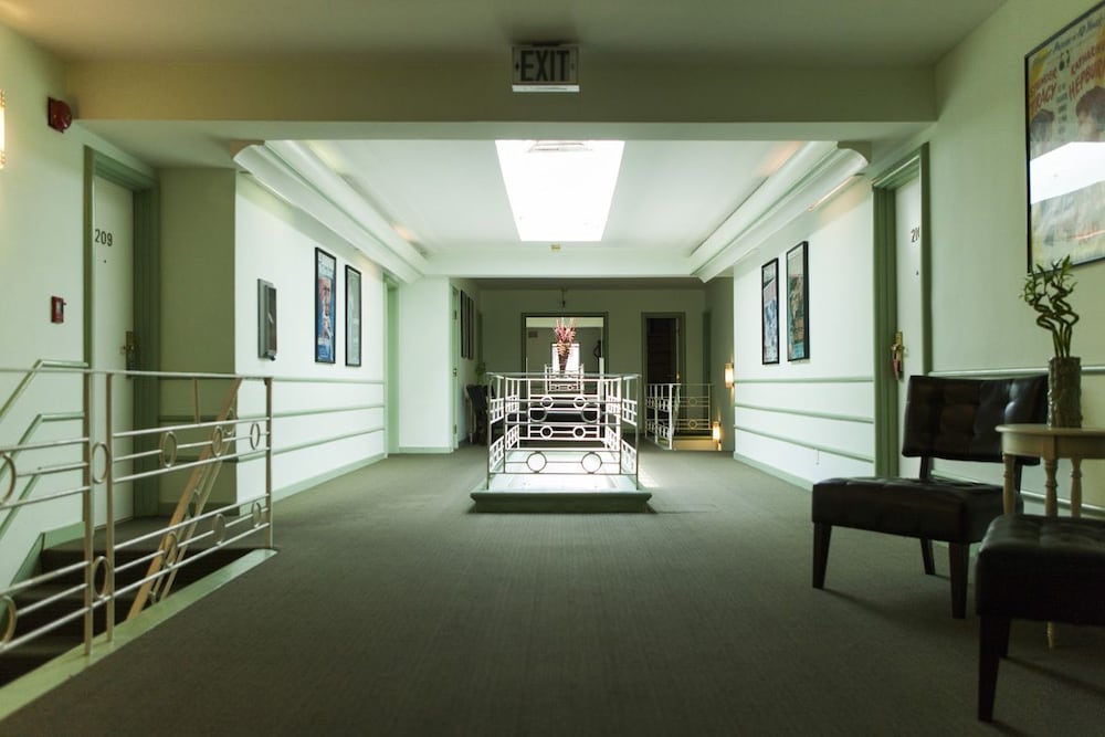 Hollywood Celebrity Hotel - photo 42