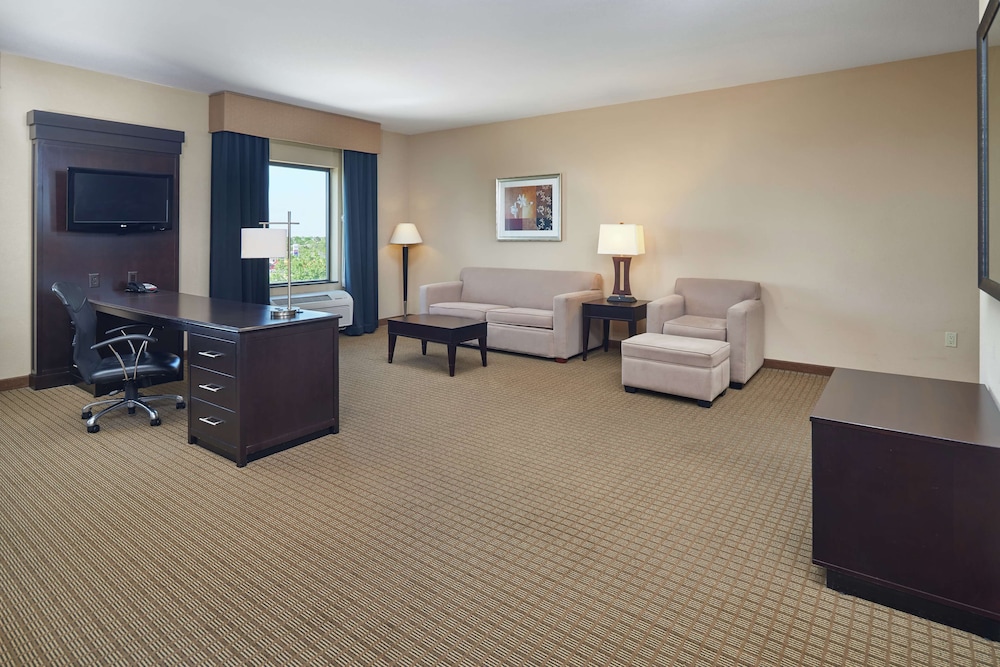 Hampton Inn & Suites Decatur - photo 15
