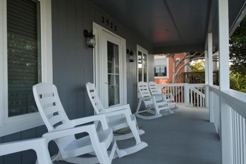 Saltwater Gospel by Oak Island Accommodations - photo 4