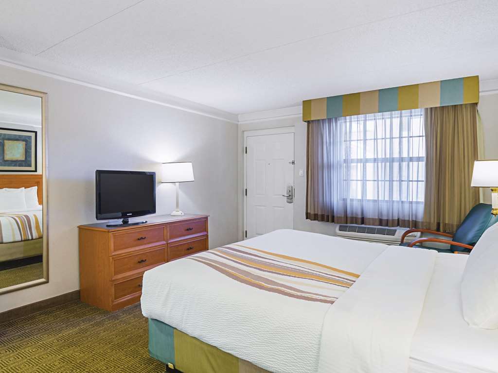 La Quinta Inn by Wyndham Denver Northglenn - photo 14