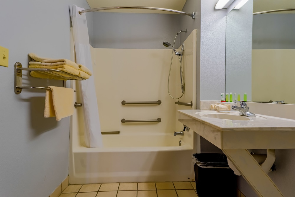 OYO Hotel Yoakum West - photo 30