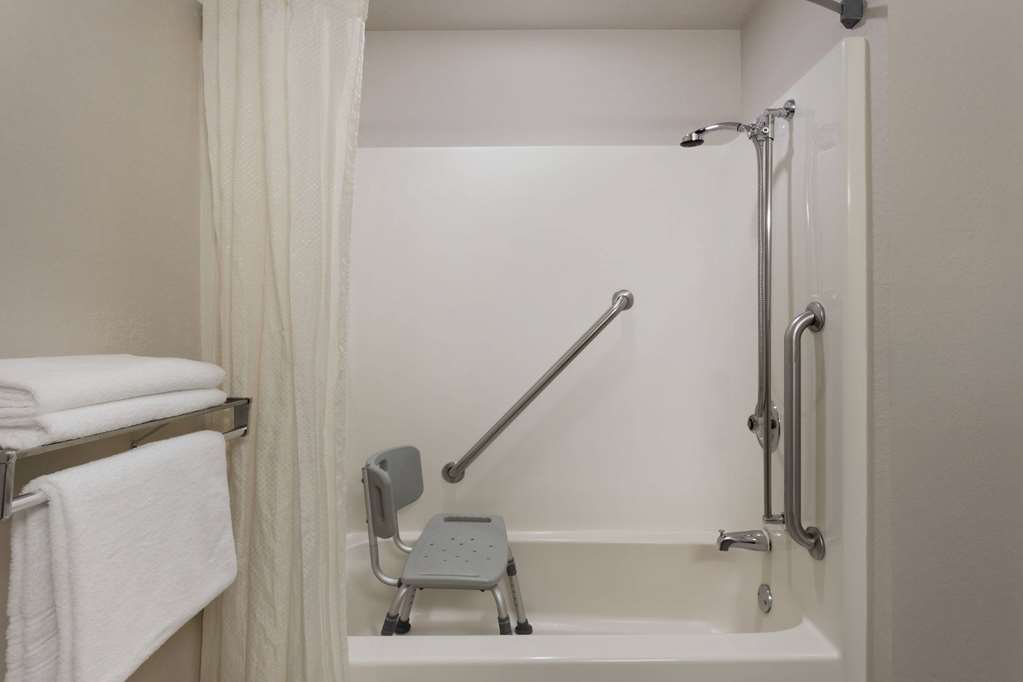Super 8 by Wyndham Madison South - photo 15