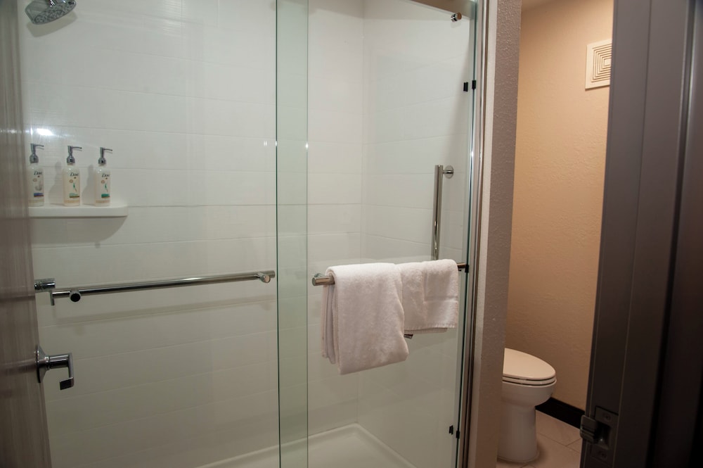 Holiday Inn Express Airport Tucson by IHG - photo 13