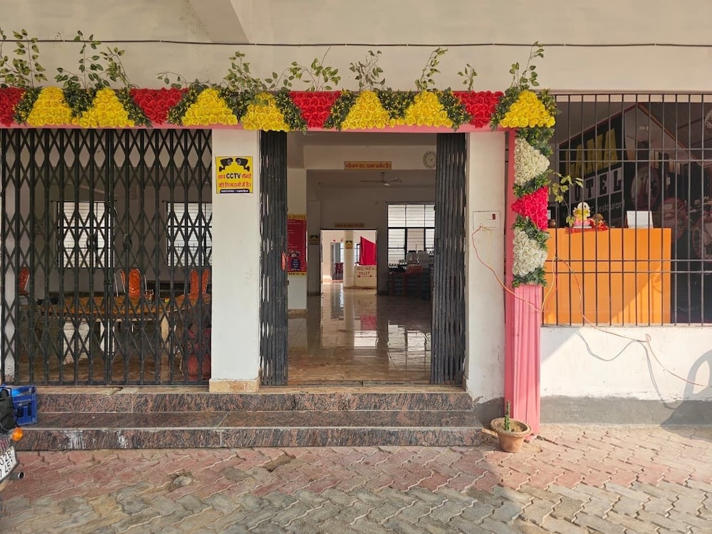 Lama Hotel — Jahanabad — photo 2