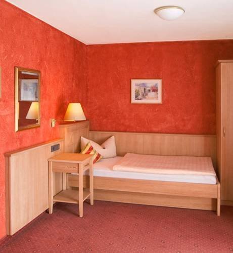 Landhotel Floris — hotel in Kerpen
