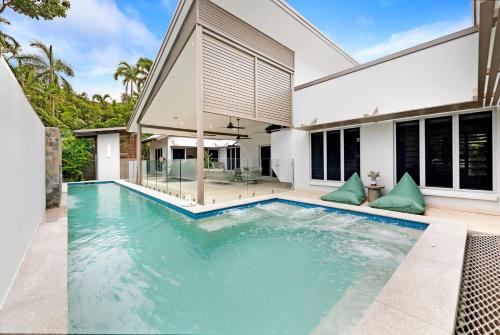 Dune Poolside Elegance near Parap Markets & Beach — hotel in Parap