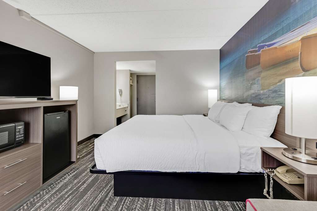Clarion Pointe Near Erie Casino - photo 34