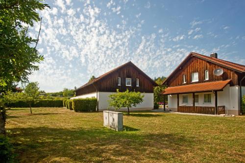Pullman City Ferienpark - carbon neutral hotel in Eging