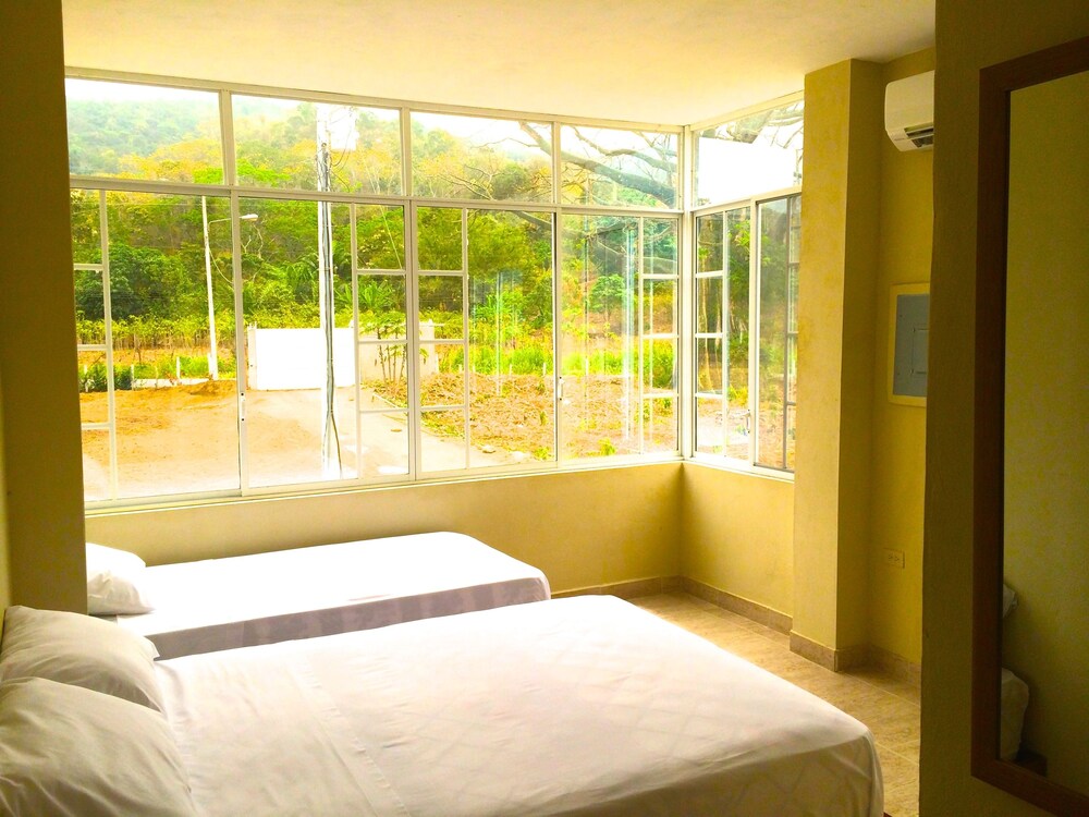 Berlin Hotel Spa & Finca — Jipijapa — photo 2