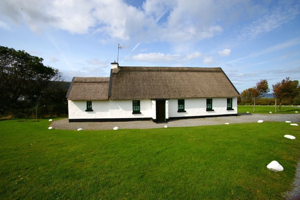 Ballyvaughan No 7 - last minute hotel in Unknown City