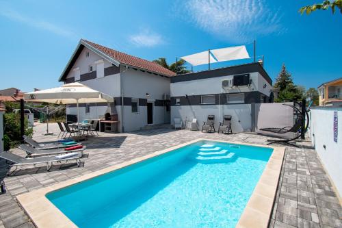 Villa Damjan Barbariga by Istrabook — 4-Star Luxury Hotel in Vodnjan, Croatia