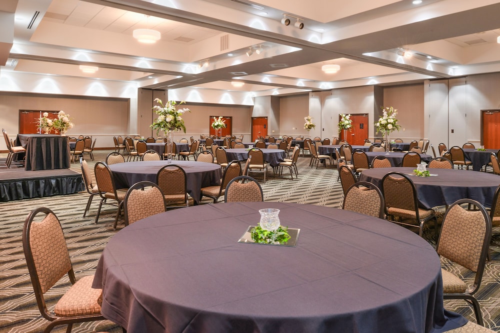 Holiday Inn Poplar Bluff by IHG - photo 47