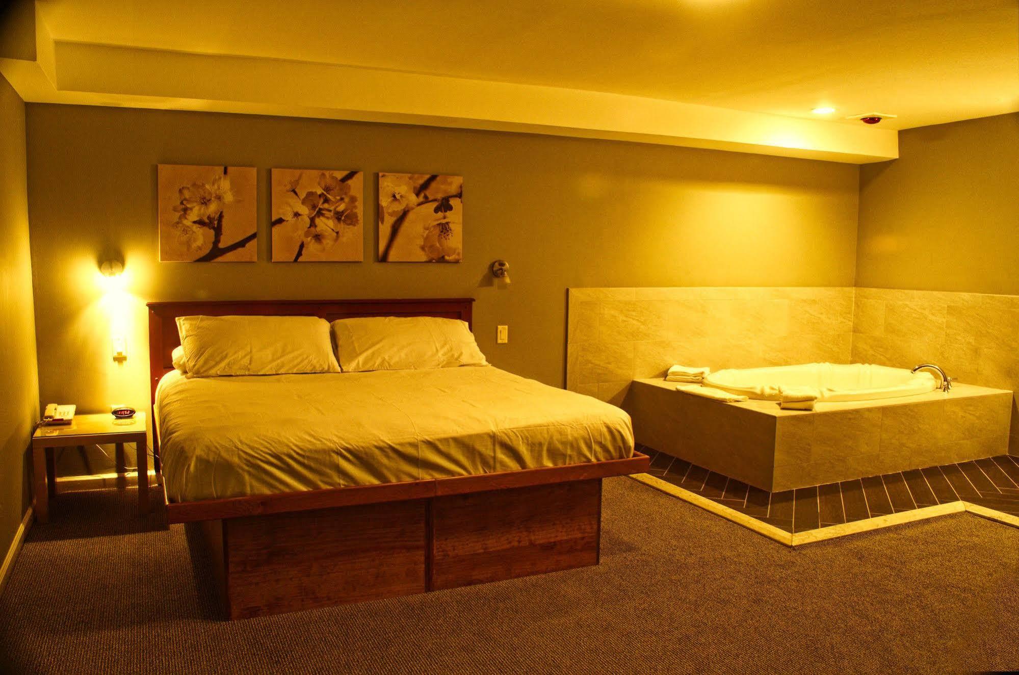 Bethpage Hotel - photo 8