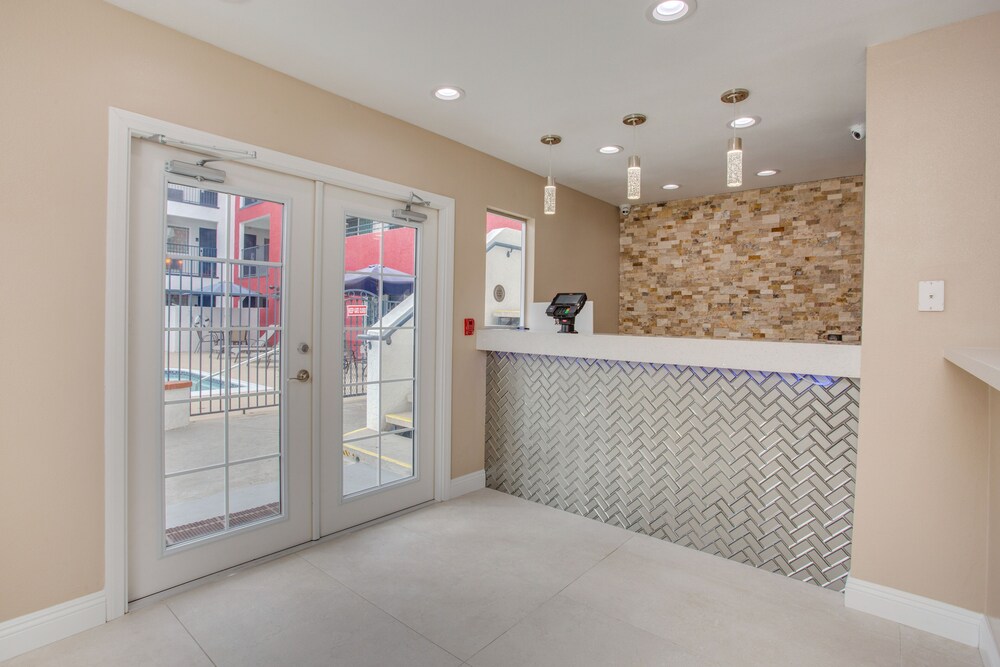 Quality Inn San Diego South Chula Vista - photo 2