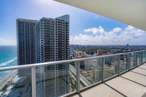 Hyde Beach Luxury Condo Resort apts - photo 32