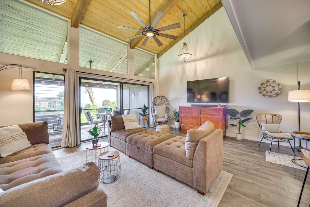 Chic Waikoloa Condo with Lanai and Complex Pools — 4-Star Luxury Hotel in Waikoloa, United States