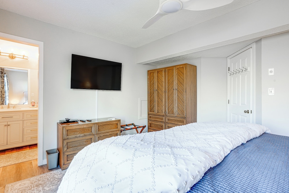 Modern Townhome at Wintergreen Resort - photo 13
