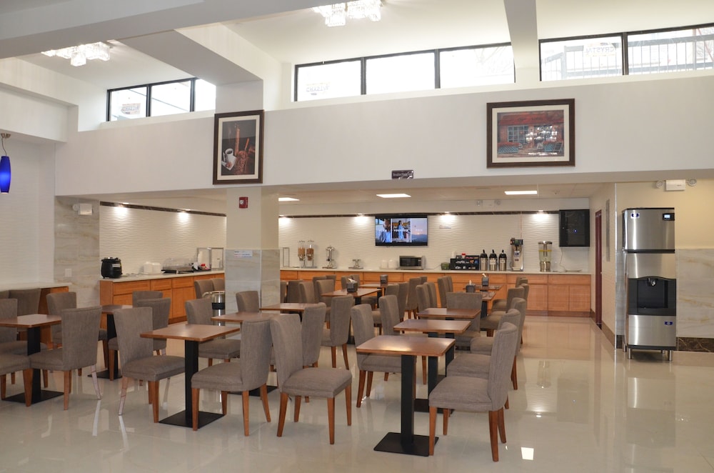 Lic Plaza Hotel - photo 17