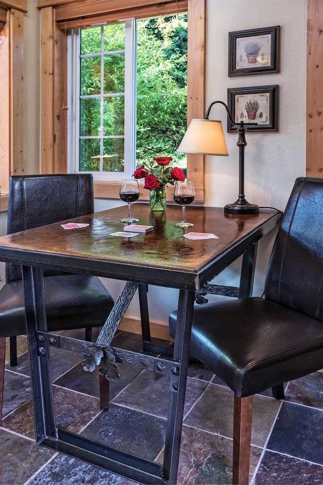 Carson Ridge Luxury Cabins - photo 32