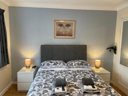 Kensal Lodge 2 Guest House — 4-Star Luxury Hotel in London, United Kingdom