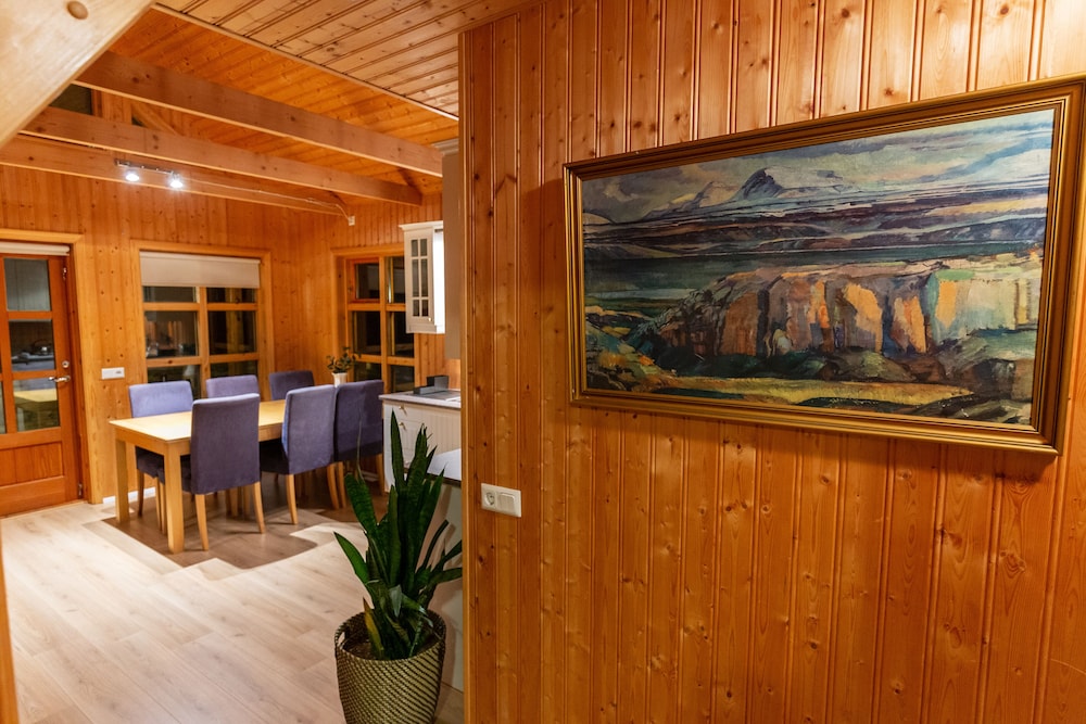 Geysir Cabin Next to Geysir & Gullfoss