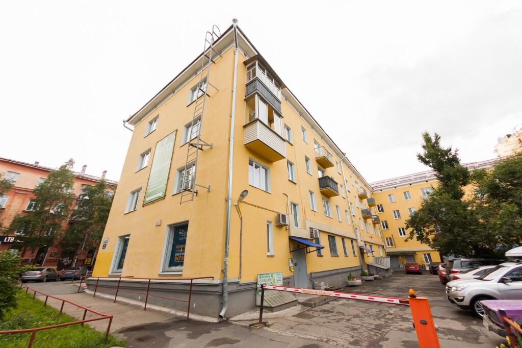 Apartments on Lenin Avenue 15 in Petrozavodsk, Russia