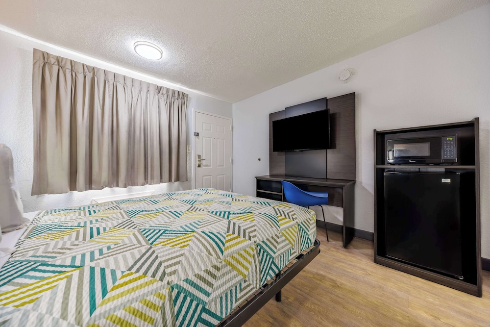 Motel6 Fort Worth TX East - photo 14