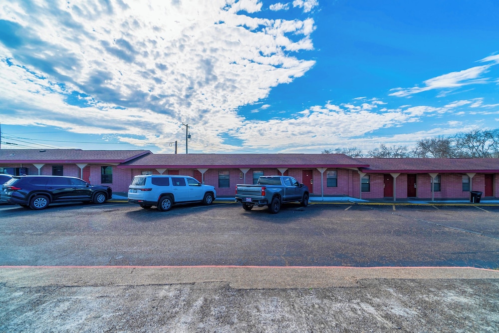 Oyo Hotel Beeville Us 181 - photo 88