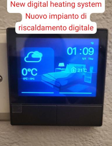 Monolocale piano alto luminoso pochi minuti metro rossa Milano PROMO city tax on request — 4-Star Luxury Hotel in Milan, Italy