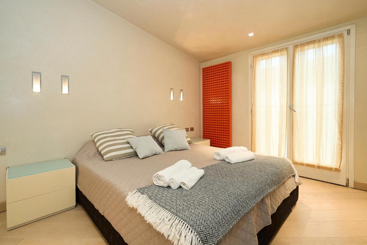 Luxury House 2 Minutes Walk From Central Station — 4-Star Luxury Hotel in Milan, Italy