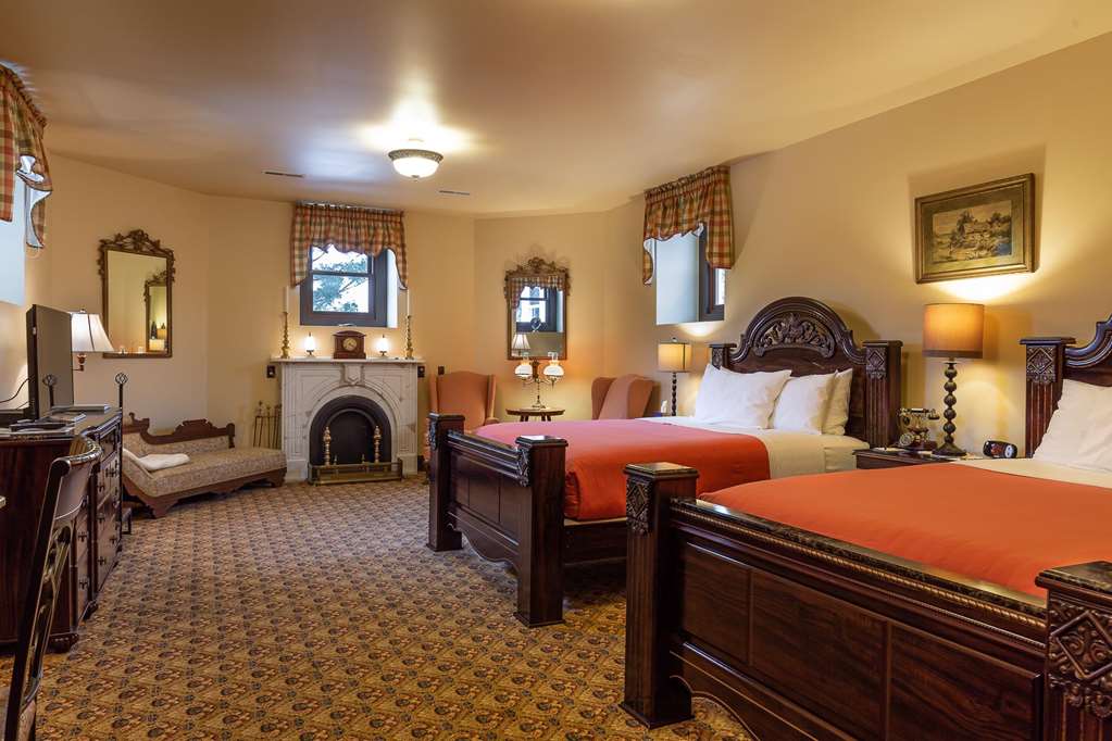 Steele Mansion - photo 17