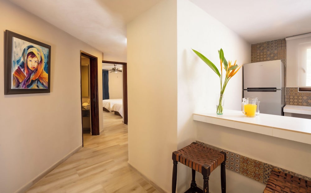 Vista Vallarta All Suites on the Beach